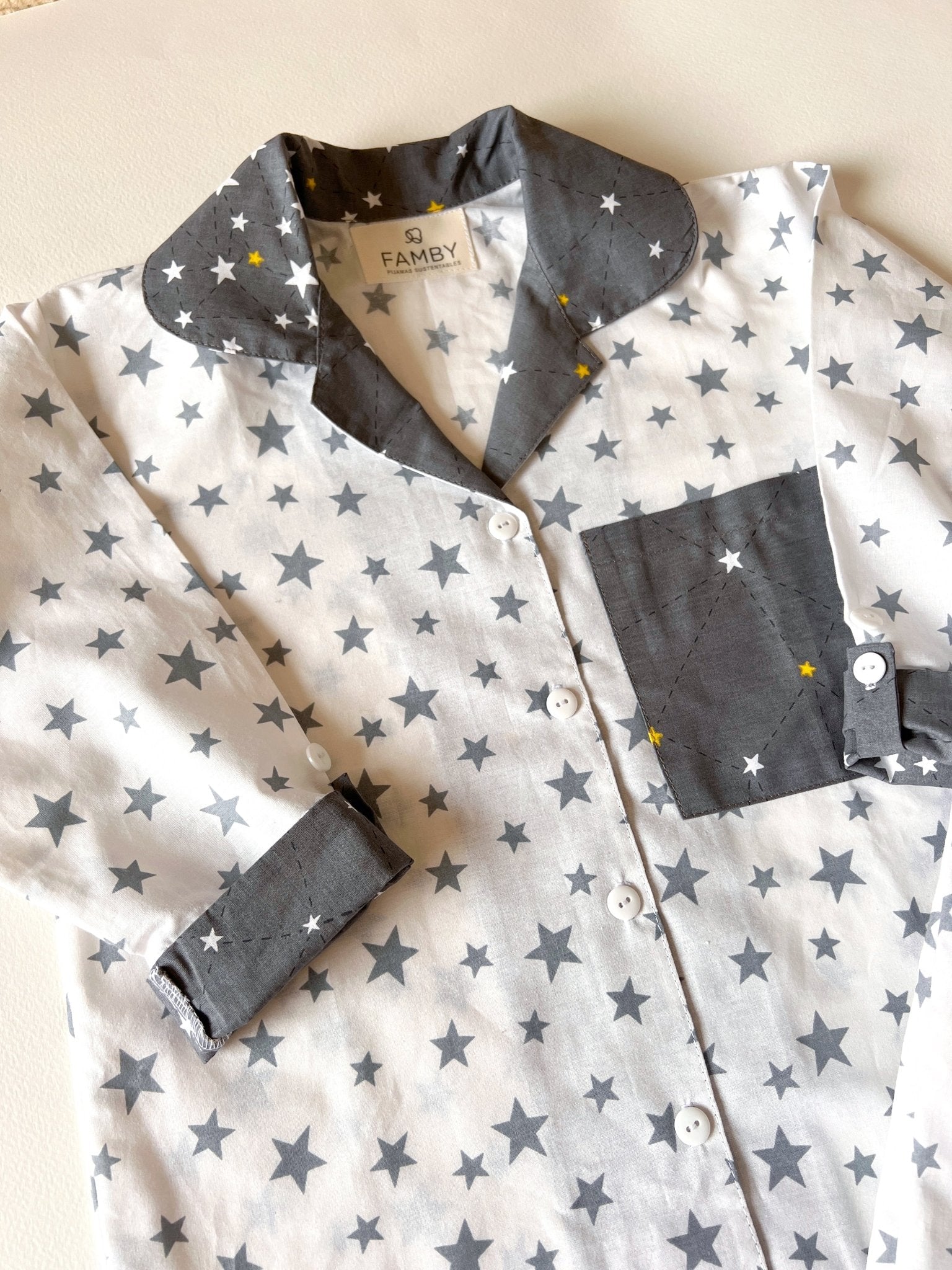 Pijama Crecedor estrellas grises y grafito - fambypj