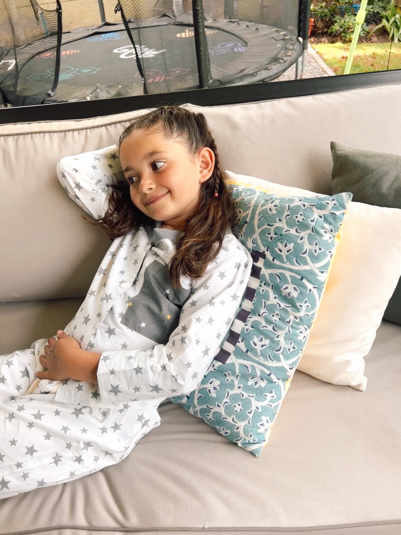 Pijama Crecedor estrellas grises y grafito - fambypj