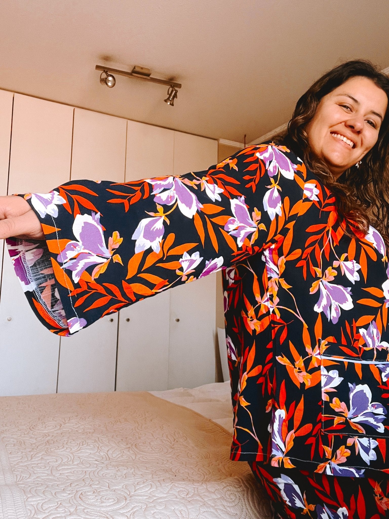 Pijama Viscosa Azul Marino con Flores - fambypj